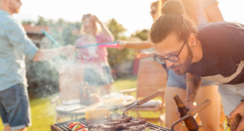 waar moet afval van de barbecue?
